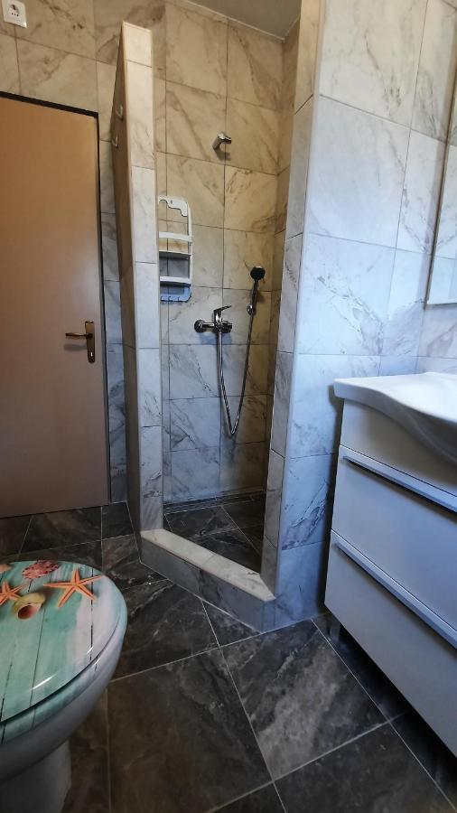 Apartment Pinoapplosinj 베리로신즈 외부 사진
