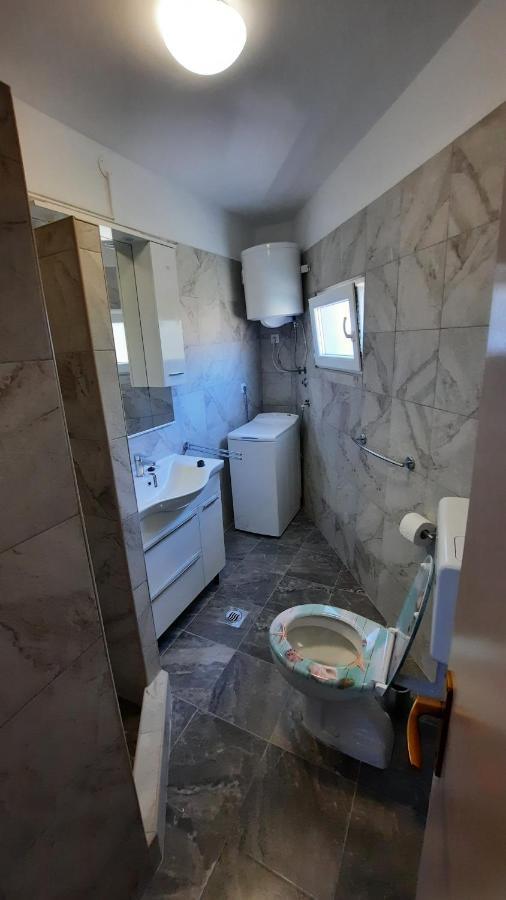 Apartment Pinoapplosinj 베리로신즈 외부 사진