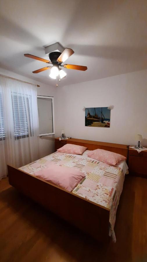 Apartment Pinoapplosinj 베리로신즈 외부 사진