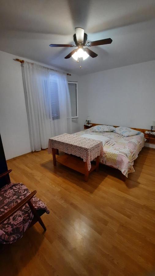 Apartment Pinoapplosinj 베리로신즈 외부 사진