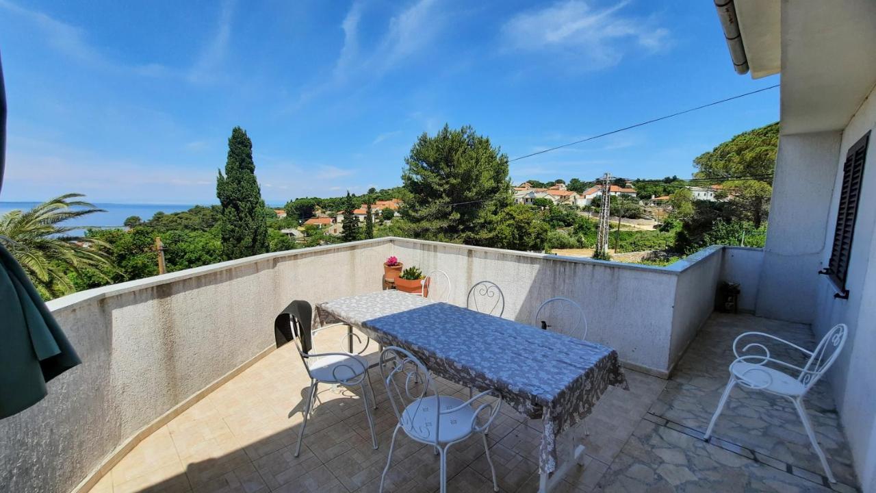Apartment Pinoapplosinj 베리로신즈 외부 사진